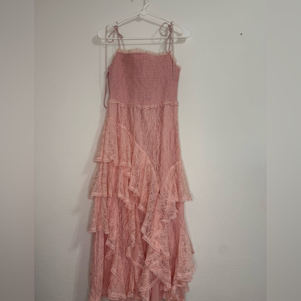 Alice + Olivia Jocelyn Lace Ruffled Tiered Dress - Picture 3 of 6